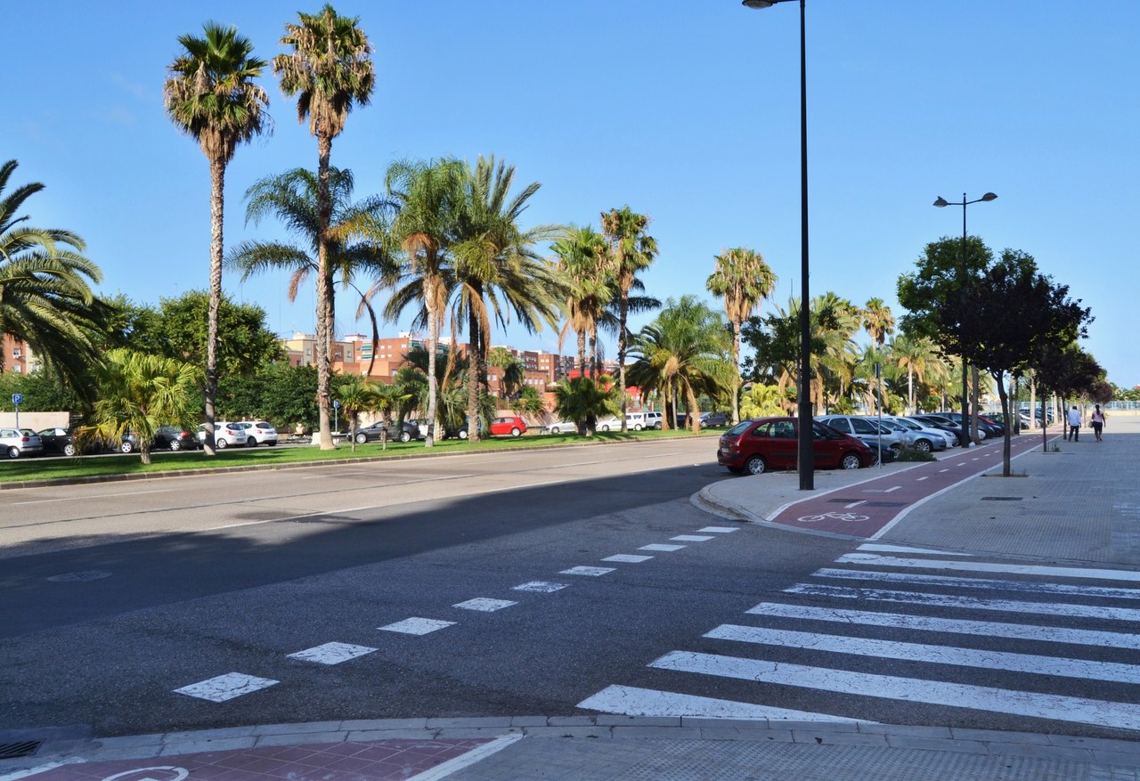 Immeubles résidentiels contemporains sur l'Avinguda de França à Valencia